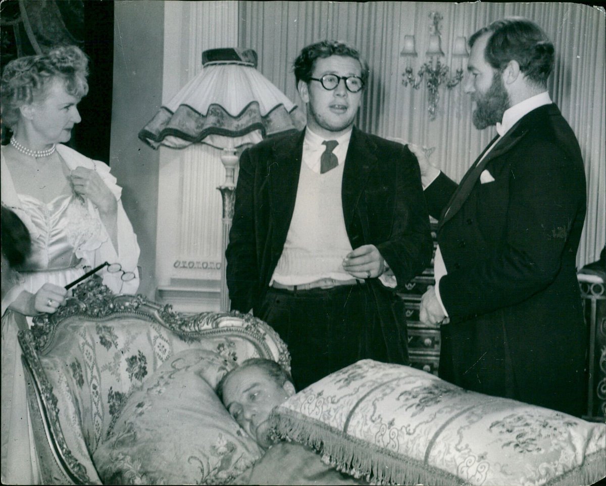 #PeterUstinov in glasses, directing a  scene in the film 'Private Angelo', with actors Godfrey Tearle, Moyna  MacGill and #JamesRobertsonJustice