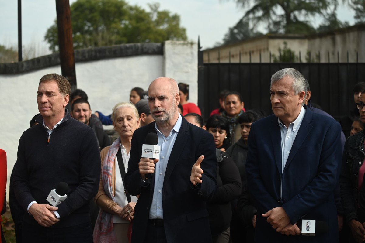 GerardoMorales's tweet photo. Hoy vivimos en un país sumamente injusto y desigual. Quienes ocupan cargos públicos gozan de beneficios a los que el resto de los ciudadanos no pueden acceder. Con @horaciorlarreta proponemos terminar con la Argentina absurda de los privilegios. https://t.co/CHliaojfjd