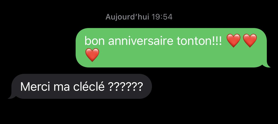 je vois pas les emojis de mon oncle c trop drôle on dirait qu'il est étonné