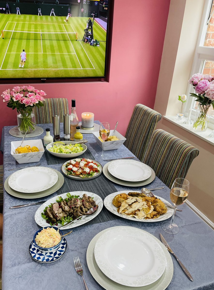 WhitesideDee's tweet photo. It’s been a while since I’ve made dinner for you two @NormanWhiteside @NortonGabe 🥰😋
#HealthyDays https://t.co/jVyGauYjBX