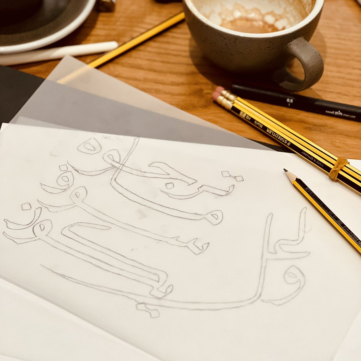 لوحة فنية مشتركة 🖋️

مع الفنان <a href="/R957K/">Ak.957</a> 
عملنا على لوحة: ولعل ما ترجوه سوف يكون.

تجربة ممتعة لتبادل الأدوات والأفكار والأساليب.