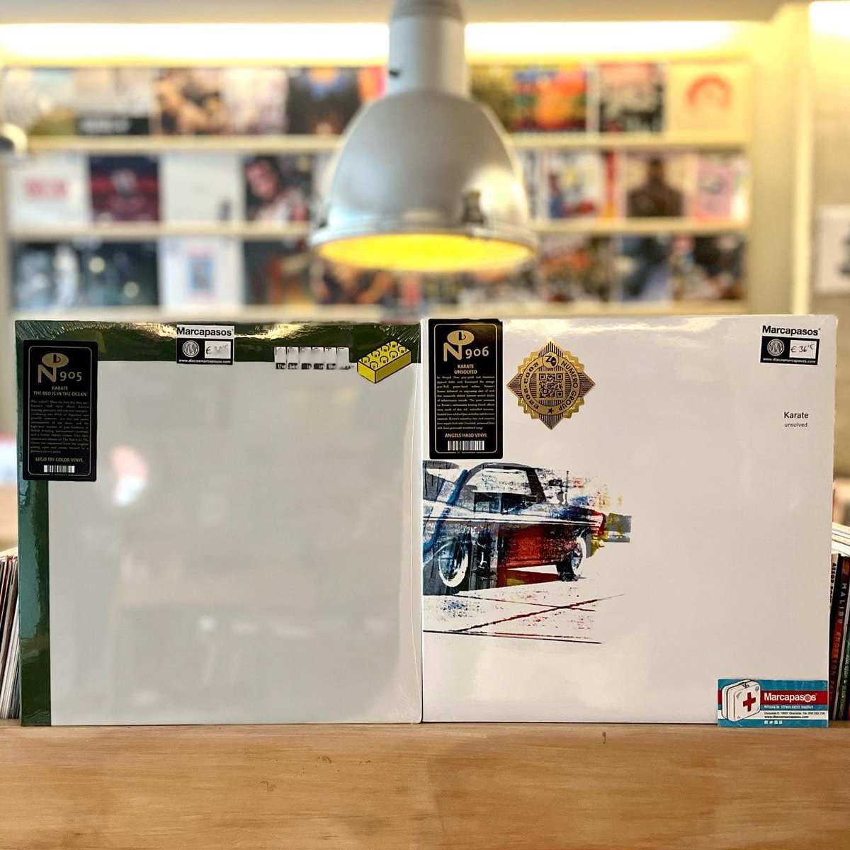 Marcapasos_GR's tweet image. Tarde de #KARATE. Maestros de las artes marciales del #posthardcore y el #slowcore más combativo. 

«The Bed Is In The Ocean » (1998) y «Unsolved» (2000) protagonizan la #ReseñaMarcapasos de hoy:
--&amp;gt;bit.ly/43g3AJU

#RecomendacionesMarcapasos #Granada #vinilo #vinilos