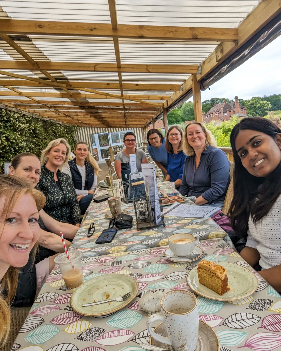 Face2FaceDirect's tweet image. Another fab netwalk, connecting with a new group of people - walking through the Thicket, Maidenhead and enjoying coffee and cake at Stubbings.

#netwalking #networking #berkshirebusinesses #maidenhead #face2face