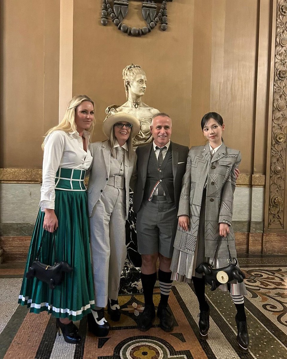 Sharing remarkable moments at the beginning of the seventh month by meeting great people while I was in Paris. I took a portrait with Thom Browne, Diane Keaton and Lindsey Vonn after attending fashion show. This is an honor for me, I'm so grateful and pleased to be invited here. https://t.co/SdBvbD3NUW