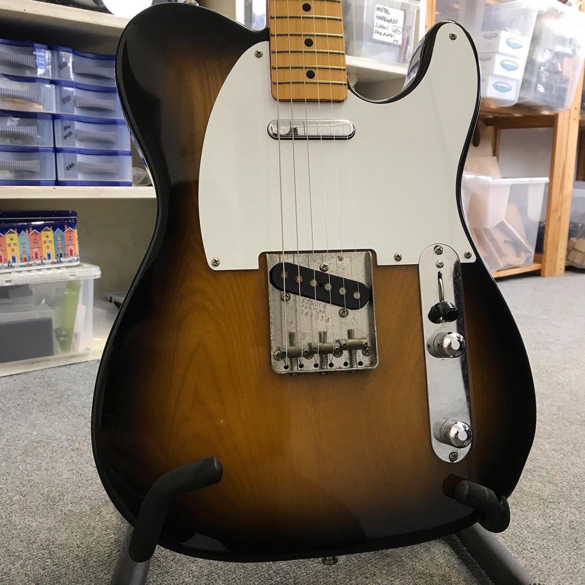ABGuitartech's tweet photo. A lovely 90’s (I think) Fender Japan 50’s Reissue Tele in amazing condition.. apart from the frets, and needing a new switch..

#tele #telecaster #teletuesday #fender #fendertelecaster #fenderjapan #sunburst #mapleneck #guitartech #guitartechnician #guitarrepair #guitarrepairs https://t.co/K1q8dUtlLh