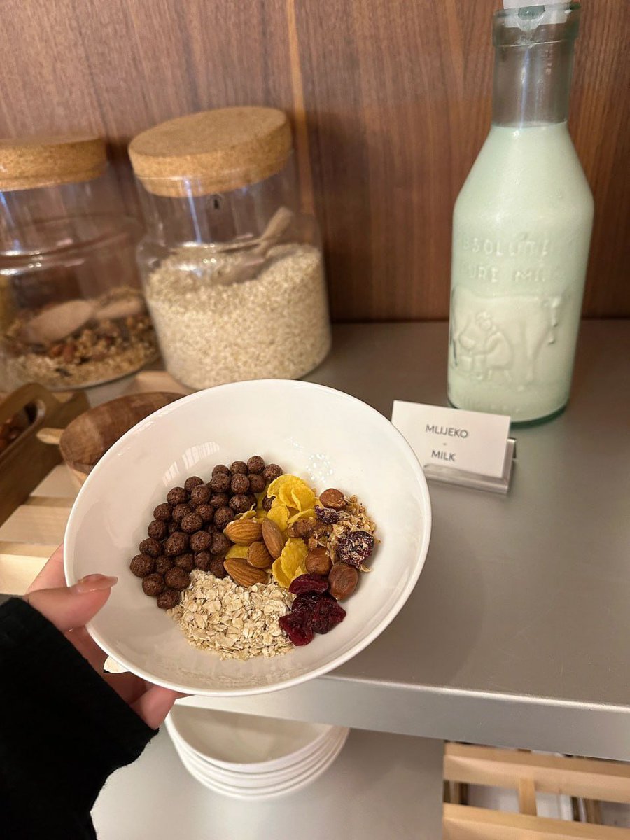 noria116's tweet image. #Rise and grind: coffee and breakfast time! #The brunch bunch.