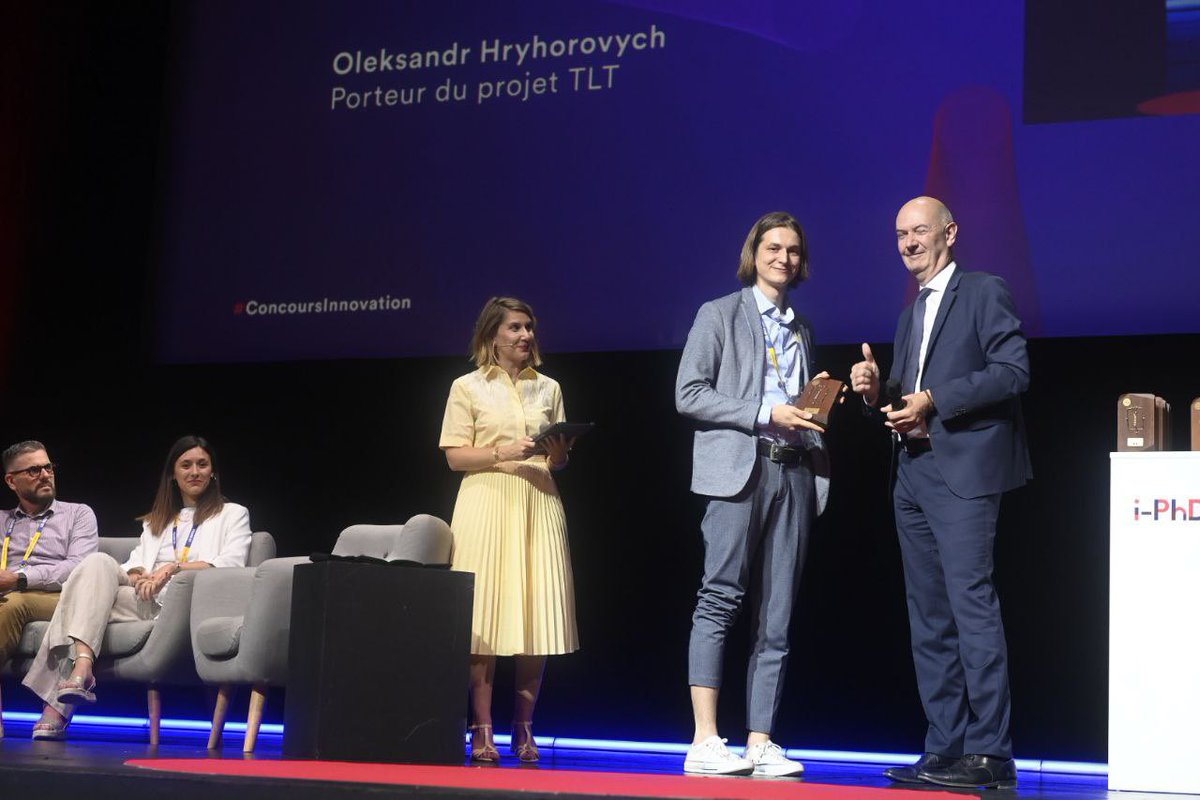 RolandLescure's tweet image. Aux remises des prix des concours d&apos;innovation #iphd, #ilab et #inov de France 2030. Bravo aux 237 lauréats 2023! Porteurs de solutions qui nous permettront de décarboner l&apos;industrie, de bâtir les industries de la décarbonation et de renforcer notre souveraineté. #IndustrieVerte