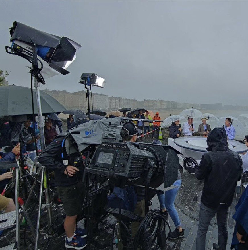 Everyone and everything else needs to be covered from the rain, but the Prolycht Orion 675 FS is just fine, like a fish in the sea!

#bts from Jerome Diem Ftv Light 

#prolycht #cinematography #freedom
