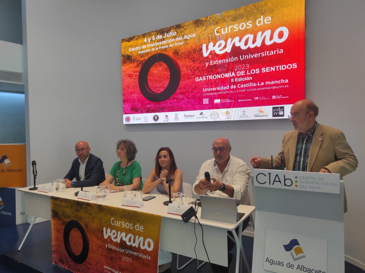 curve_uclm's tweet photo. Hoy se han iniciado 3 cursos de verano (4/5 julio).
"Gastronomía de los sentidos (II Edic)" en @CampusAlbacete ,"Herramientas de sostenibilidad frente a la despoblación y la crisis climática" en @CampusCuenca y "Seguros inclusivos" en @CampusToledo
INFO: https://t.co/wWRCrn0qfb https://t.co/0CWdZK3Hbl