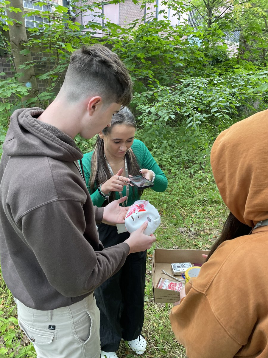gary_rose's tweet image. Ready for a week of Y12 @PearsonBTECAppr #BTECCDMP being #onlocation experimenting with #singlecamera techniques in the “film set” outside my classroom!

They’ve prepared for Unit 10 #NetflixOriginal project by creating #preproduction for a new drama in the crime/thriller genre.