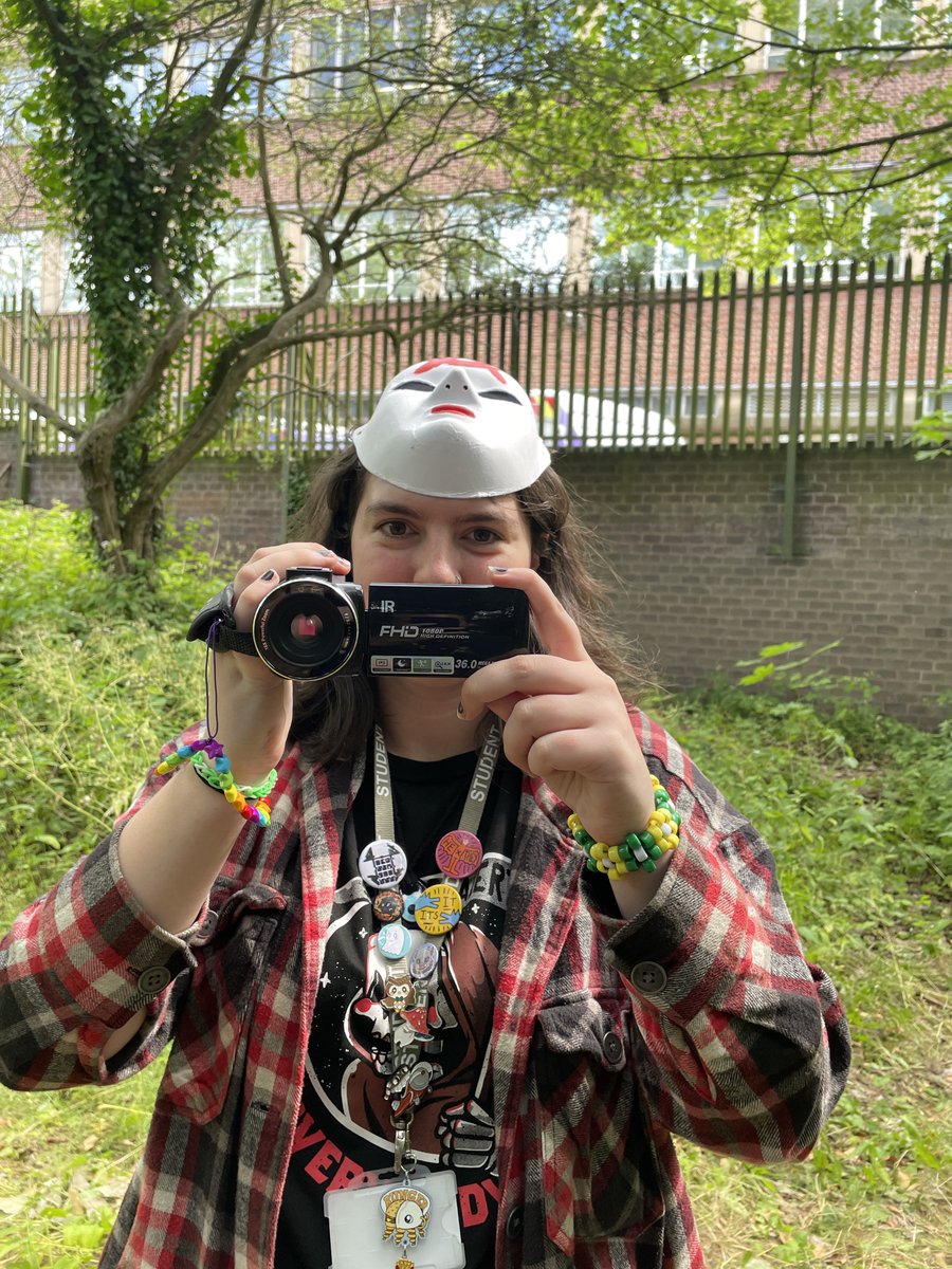 gary_rose's tweet image. Ready for a week of Y12 @PearsonBTECAppr #BTECCDMP being #onlocation experimenting with #singlecamera techniques in the “film set” outside my classroom!

They’ve prepared for Unit 10 #NetflixOriginal project by creating #preproduction for a new drama in the crime/thriller genre.