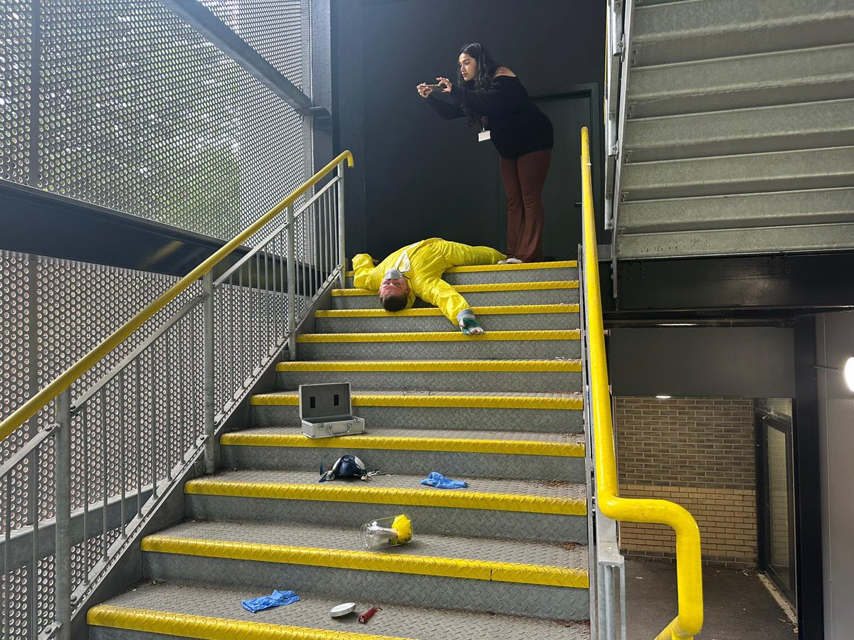 gary_rose's tweet image. Ready for a week of Y12 @PearsonBTECAppr #BTECCDMP being #onlocation experimenting with #singlecamera techniques in the “film set” outside my classroom!

They’ve prepared for Unit 10 #NetflixOriginal project by creating #preproduction for a new drama in the crime/thriller genre.