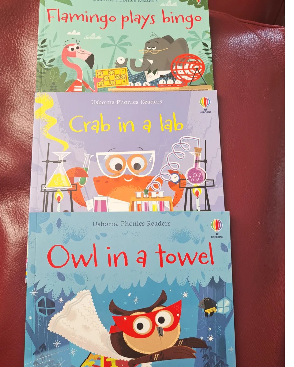 I absolutely LOVE these books 🧡

They are super fun, beautifully illustrated and easy to read and rhyme!

You can also scan the QR code on the back of each book to hear the story!

I'm already reading these to my 5 month old girls 🩷🩷

#usbornebooks #phonics