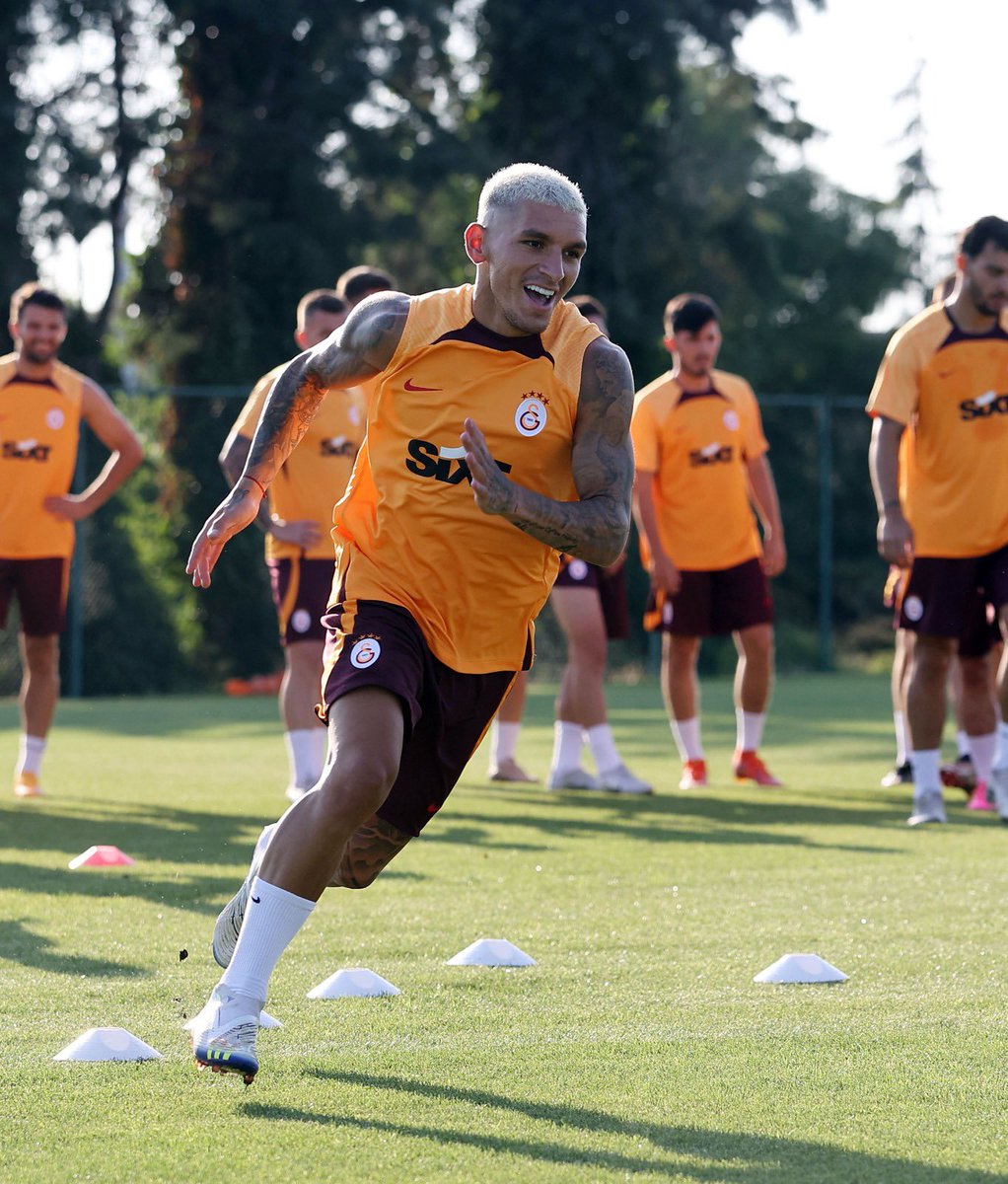 LTorreira34's tweet image. Happy   ⚽️😃 #LT  🇺🇾💛❤️ 🐜