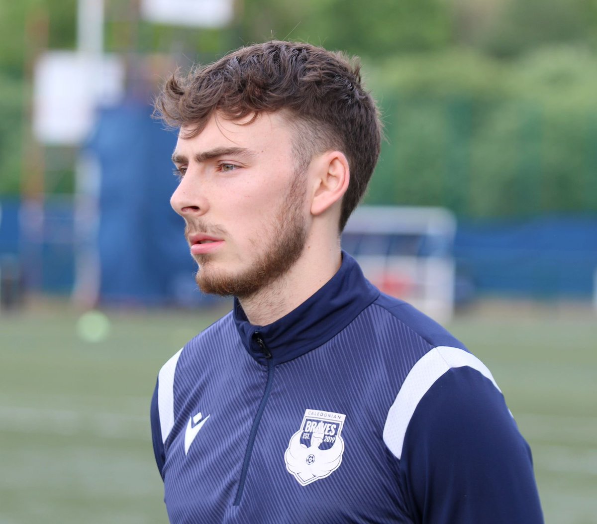 Raring to go 🏃🏻‍♂️⚽️

Read the full story below as latest signing Rhys Caves joins up with the squad at Alliance Park💪🏻⬇️:

caledonianbraves.com/news/welcome-t…

#BravesAreBack