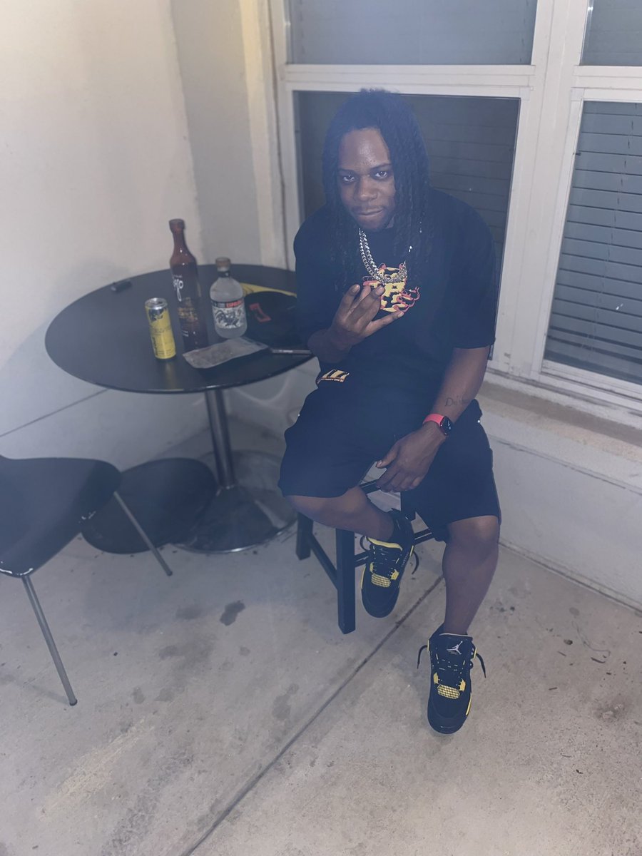 stuff_way's tweet image. Moral of the story I didn’t lose nothin I needed 🌪️⚡️