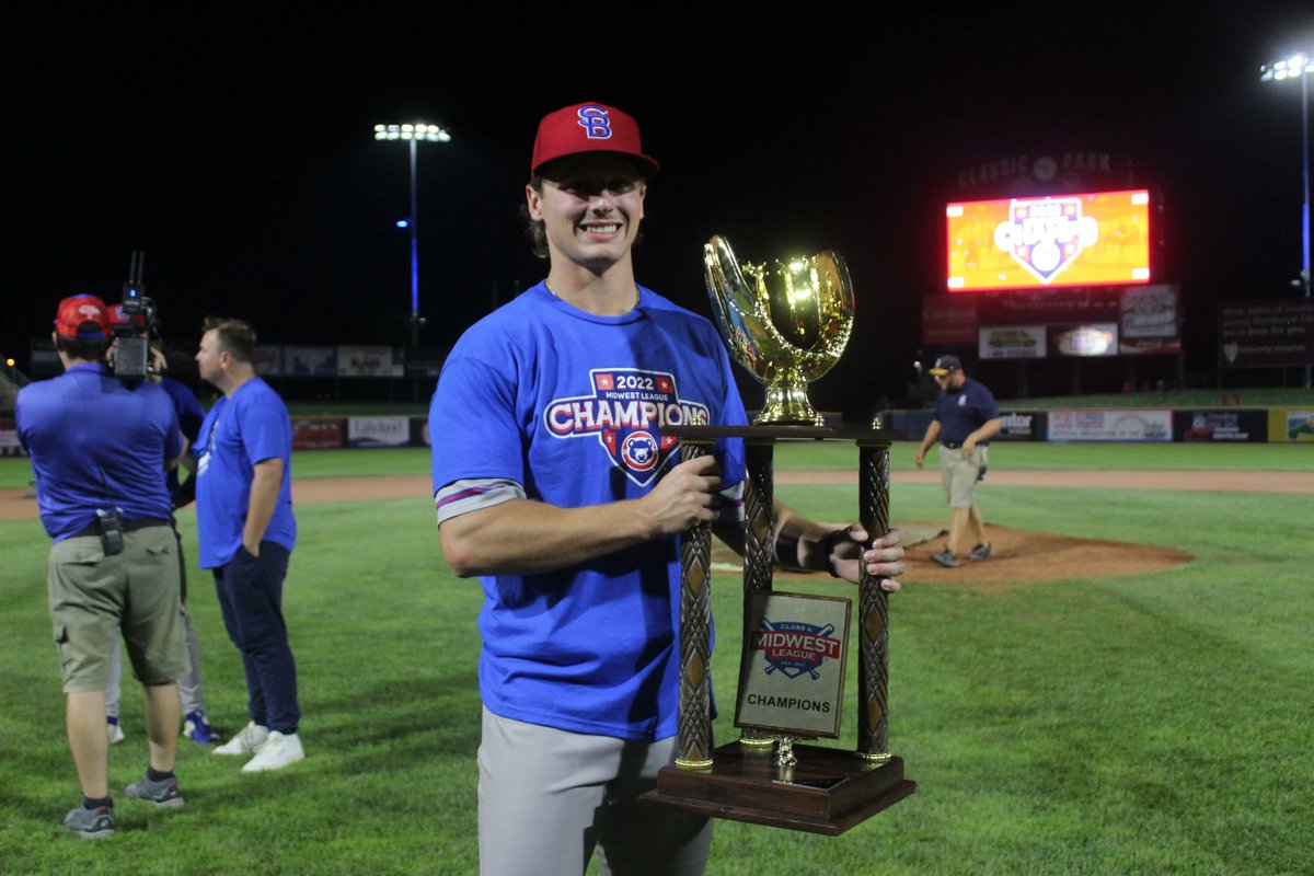 SBCubs's tweet photo. 🚨 JULY 4 TRANSACTIONS 🚨

RHP Joe Nahas has been promoted to @SmokiesBaseball. Congratulations and thank you for everything, Joe!

Also, RHP Max Bain has been promoted to the #SBCubs. He will join the team for the series opener tonight against Peoria. Welcome back, Max! https://t.co/pBpNDsYQJY