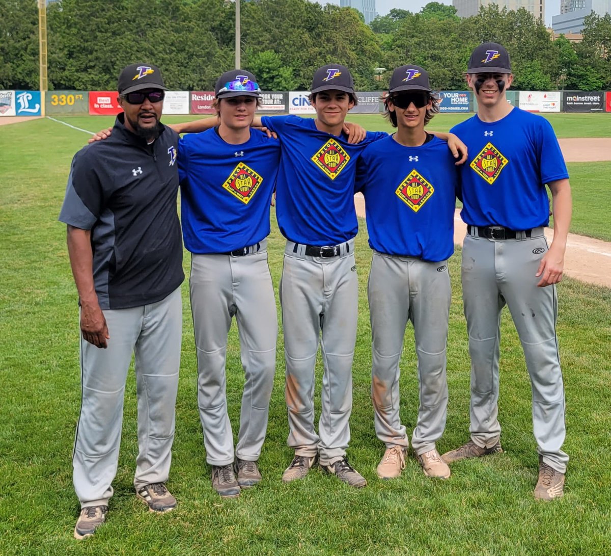 #ThePBLO All Star game with the Wasileff brothers and Nolan Bryans. Thanks to the coach of <a href="/London_Badgers/">London Badgers</a> and the Midwestern-Ontario Bearcats. Huge thanks as well to <a href="/hallzy325/">JJ Hall</a> and coach Jay Bryans. <a href="/FieldLevel/">FieldLevel</a>