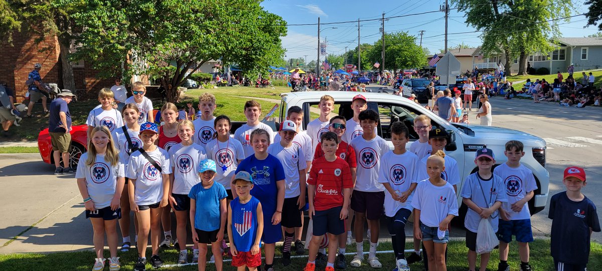 JHawkSoccerClub's tweet photo. @JHawkSoccerClub &amp; @IowaUnitedFC had a great morning walking in the Urbandale 4th of July Parade! https://t.co/KPpJo4WzGg
