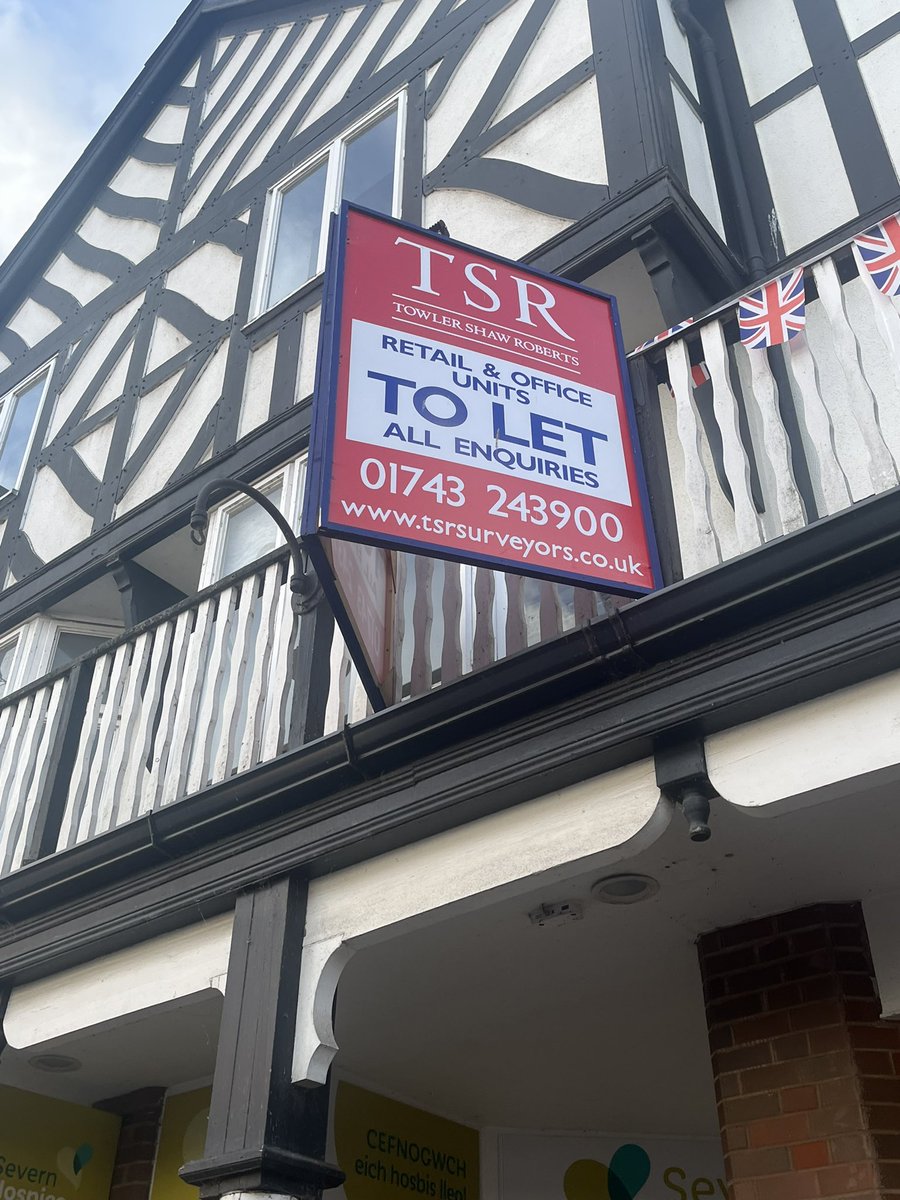 Instead of saving jobs <a href="/MarkDrakeford/">Mark Drakeford 🏴󠁧󠁢󠁷󠁬󠁳󠁿</a> and <a href="/SeneddWales/">Welsh Parliament</a> <a href="/WG_Communities/">Welsh Government Communities</a>  you are turning #Newtown into a ghost town 

Shame on you all

The high street is dead