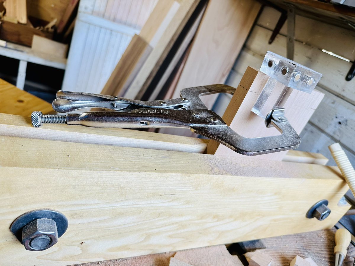 wetjosh's tweet photo. Best convenience tool I’ve bought in a while. Doable handheld, but so much more pleasant with a vice grip https://t.co/t9Xv7Fxr6Y