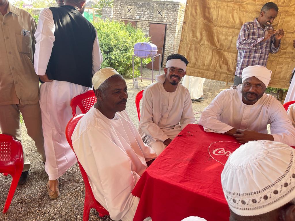 انا لله وانا إليه راجعون 
لا حول ولا قوة إلا بالله 
شقيقي الأستاذ أحمد
في ذمة الله