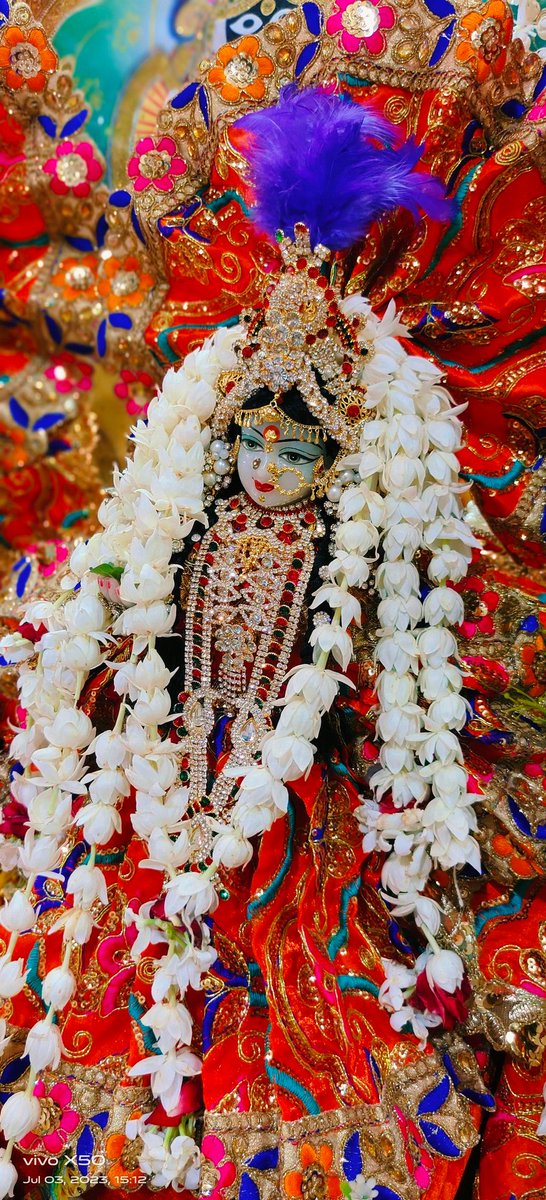 krsnasangini's tweet photo. प्रगटे हैं नन्दनन्दा मोहल्ला में मच गया हल्ला✨
Happy 4th birthday pyare naval❣️
#4thpatutsav #shriradhanavalkishorji 
#gurupurnima2023 #shriradhe #shriharidas #jaibiharijiki
@gauravkrishnag https://t.co/XlM1uasHSq