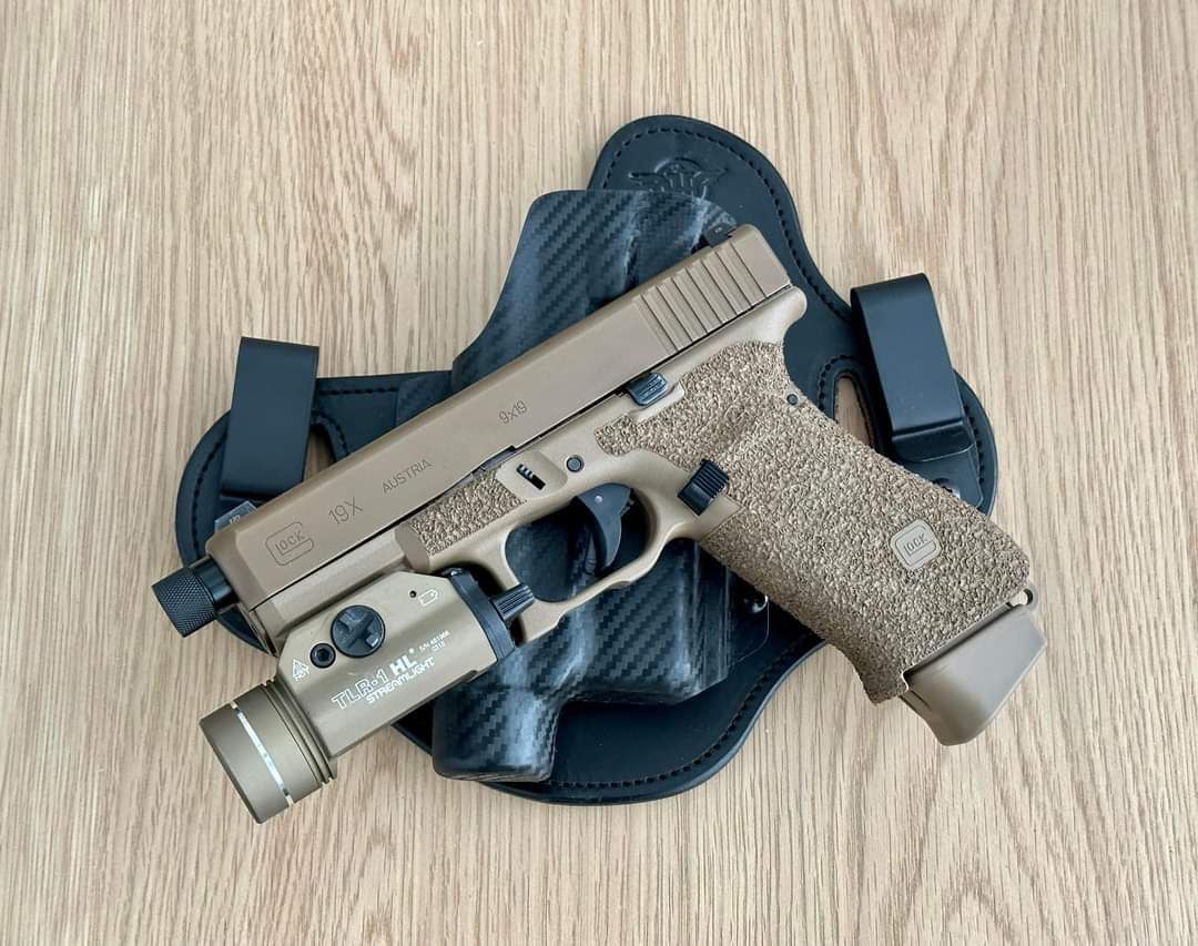 marc_willson11's tweet photo. We got available the Glock 19x caliber 9mm with the TLR-1 HT light and it comes with a box of ammo
$700
#tacticalgunshots #glock #glock19 #tlh #guns #glockowners #glocklovers #ammo https://t.co/CPJnRZspGb