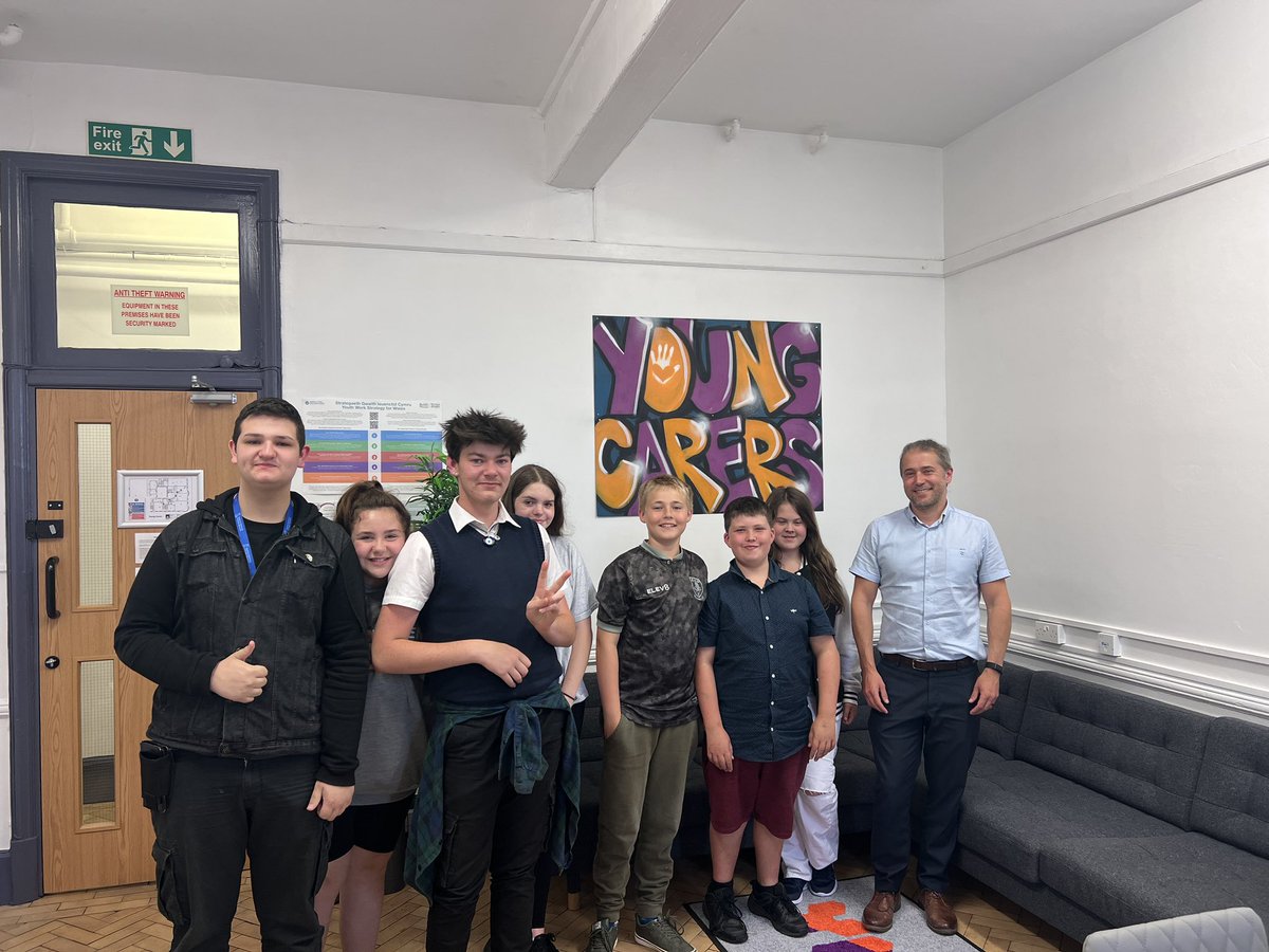 Egija_YMCA's tweet photo. Productive evening with @YMCASwansea Young Carers forum catching up with Gavin @SwanseaCouncil on the Carers Strategy progress made so far ✨ #YoungCarers #NeedABreak https://t.co/Bp9UAfpSGt