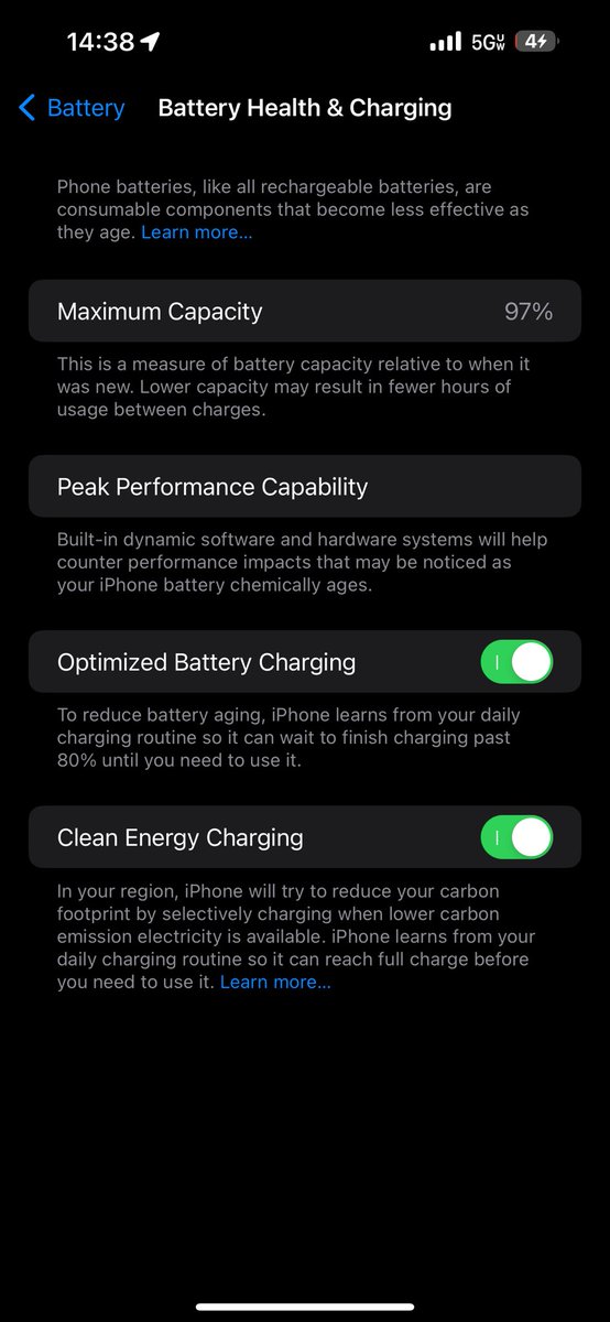 RFOhNo's tweet photo. @theapplehub yall beat ur batteries or sumn. 14 Pro Max since day 0 https://t.co/KO79jWeGKd
