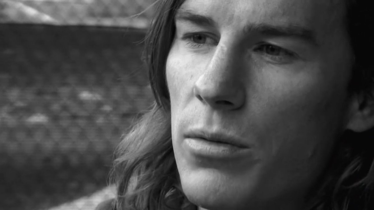 “I became so paranoid that I successfully drove everyone away and found myself in the terrible place no one wants to be in—I was alone. I’d wake up in the morning and start using and keep using throughout the day.” —Paul

drugfreeworld.org/real-life-stor…