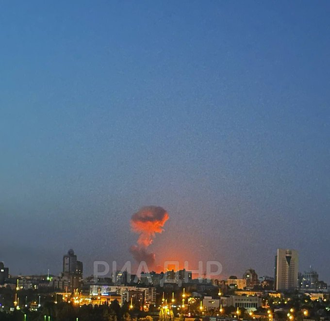 F0NqoBvXgAANdaX?format=png&name=small