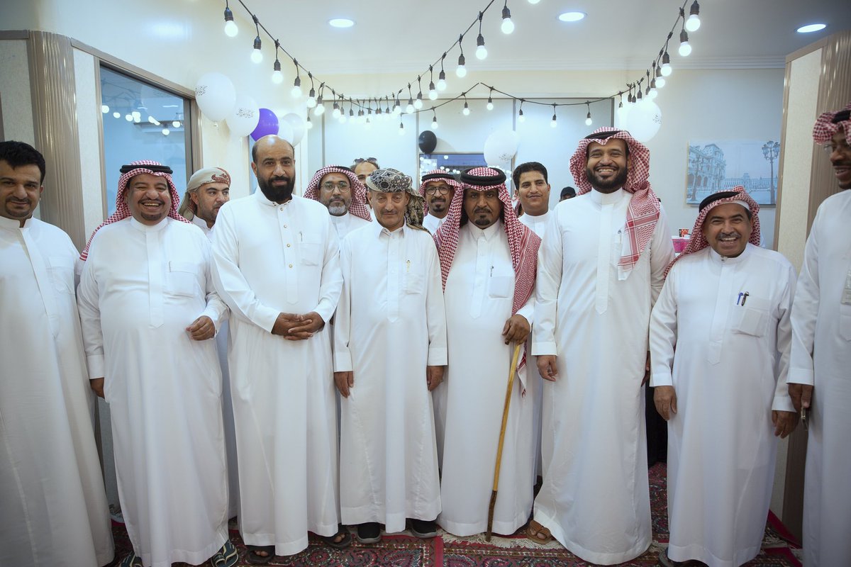 al_Qaria's tweet photo. حفل معايدة إدارة أسواق القرية في #الاحساء 

 بمناسبة عيد الأضحى المبارك

وكل عام وأنتم بخير ✨ https://t.co/QafN3PfblF