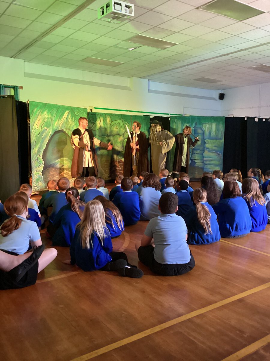 RectorySchool's tweet photo. Thank you for a fantastic performance of The Hobbit this morning @MandMTheatrical Our children loved it and will be talking about the dragon in the hall for a very long time! https://t.co/Byo1QTeKy4
