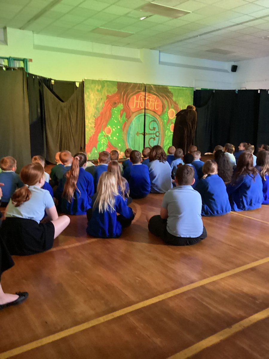 RectorySchool's tweet photo. Thank you for a fantastic performance of The Hobbit this morning @MandMTheatrical Our children loved it and will be talking about the dragon in the hall for a very long time! https://t.co/Byo1QTeKy4