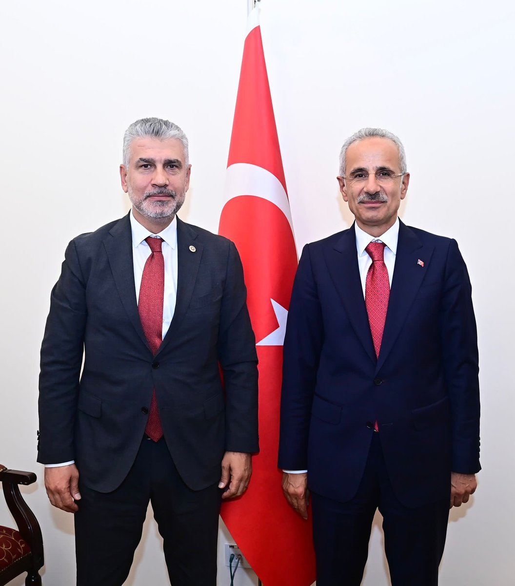 📍TBMM

Ulaştırma ve Altyapı Bakanımız Sayın Abdulkadir Uraloğlu ile şehrimiz ve bölgemizde devam eden projeler ve yatırımlar ile ilgili istişarede bulunduk.

Sayın Bakanımıza çalışmalarında kolaylıklar ve başarılar diliyorum.