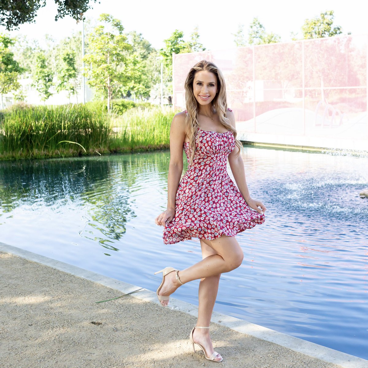 beautymomme's tweet image. “Freedom is not fearing any part of who u are” -SH. Show the parts of u that you’re fearful of so much unconditional love 💕 and I promise you… you will free yourself from thoughts and actions of self-depreciation .    Wishing you all an amazing 4th of July 🇺🇸 ❤️🤍💙. #4thofjuly