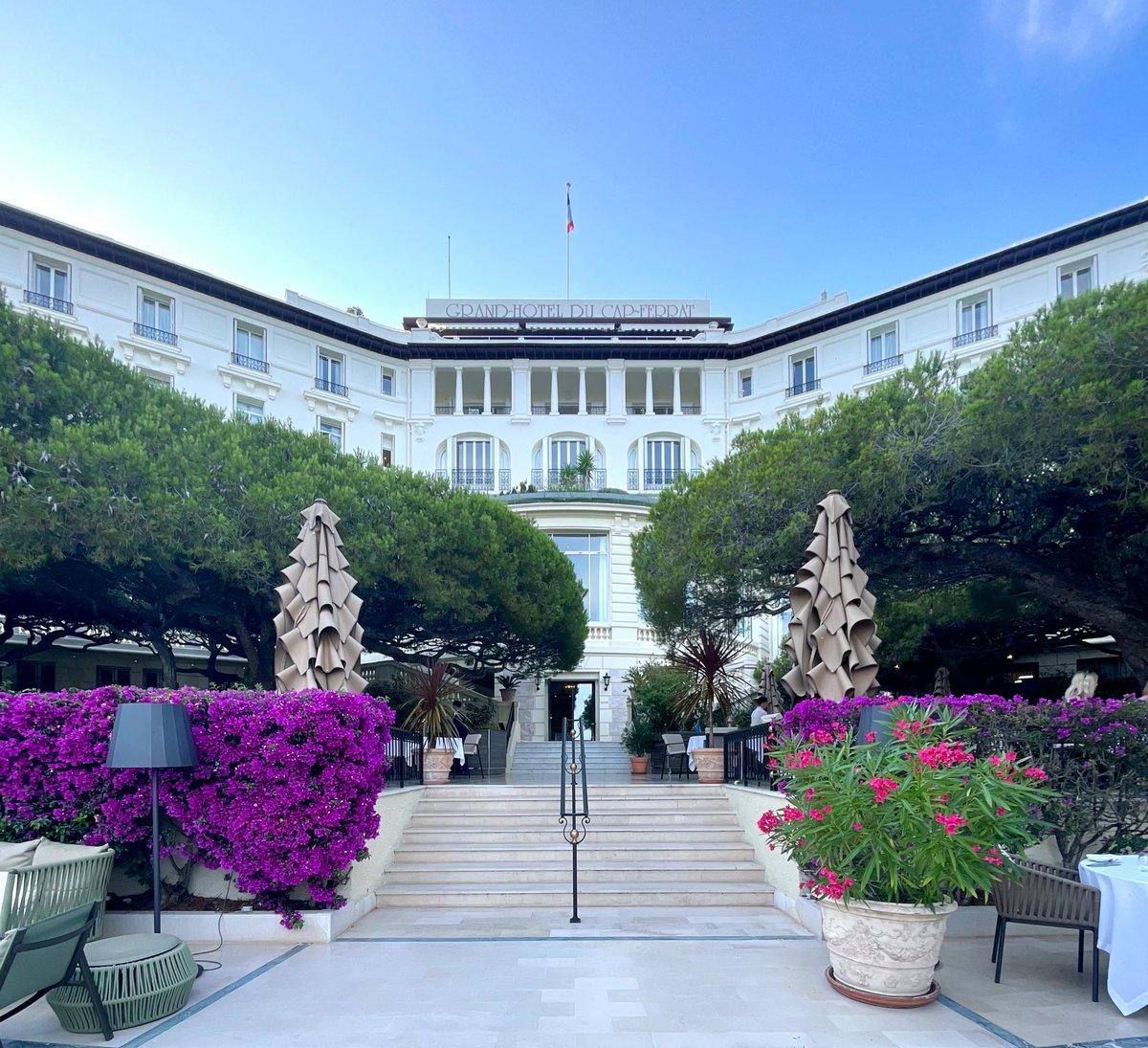 Un des plus beaux palaces de la #CotedAzurFrance sur la presqu’île de Saint Jean Cap Ferrat @FSCapFerrat