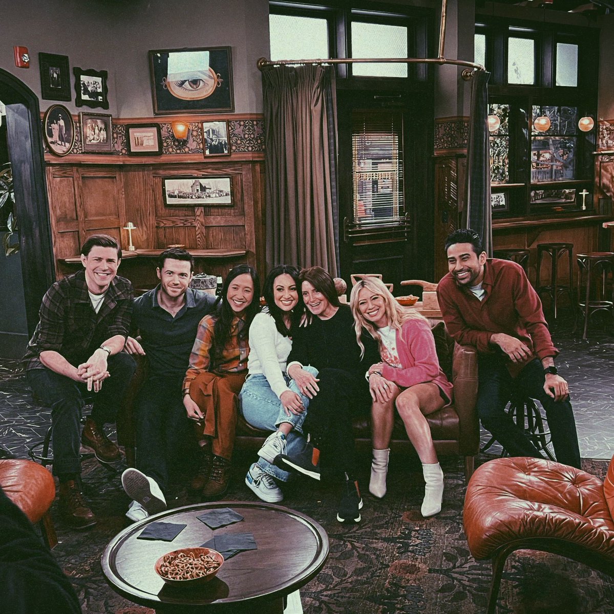 pam appreciation post. 🧡 #HIMYF