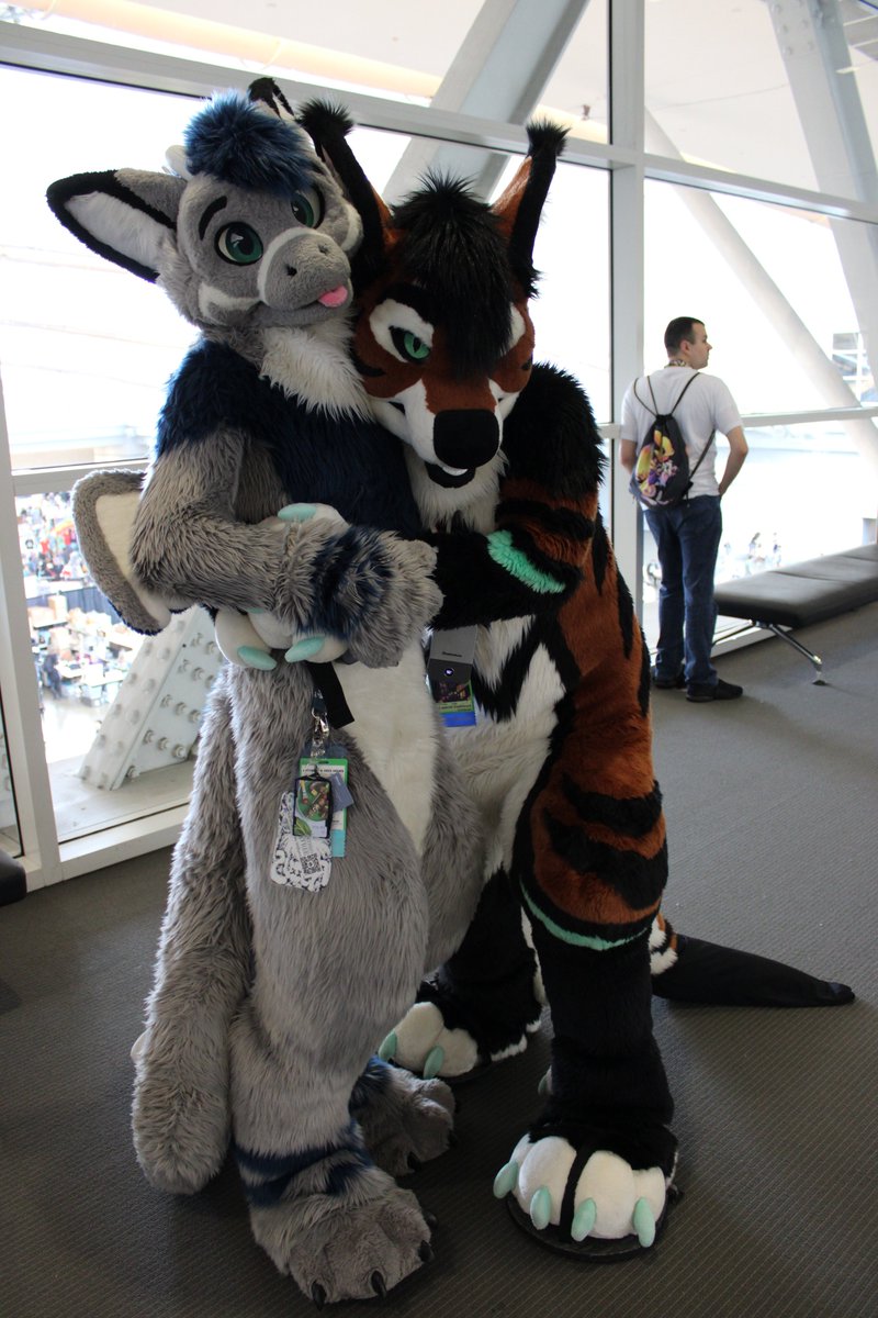 #anthrocon2023 <a href="/Ryidergon/">Ryius @NFC🚵‍♂️</a> <a href="/GonZoFreak_/">Gonzo</a>  Huggies