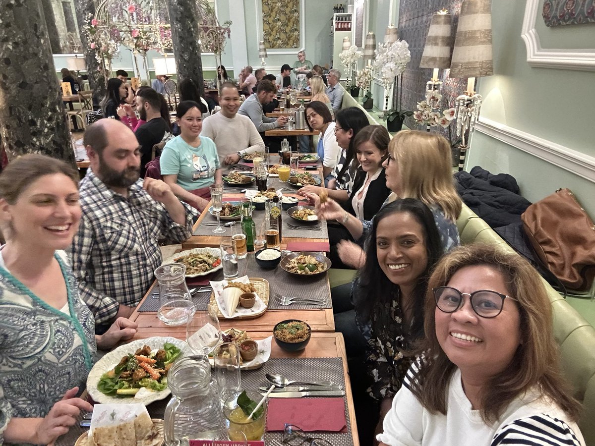 CrnGlen's tweet photo. Dinner with awesome Research Nurses from Cambridge Clinical Research Center #IACRN UKCRF Summer Program https://t.co/cHqwnKuYPy