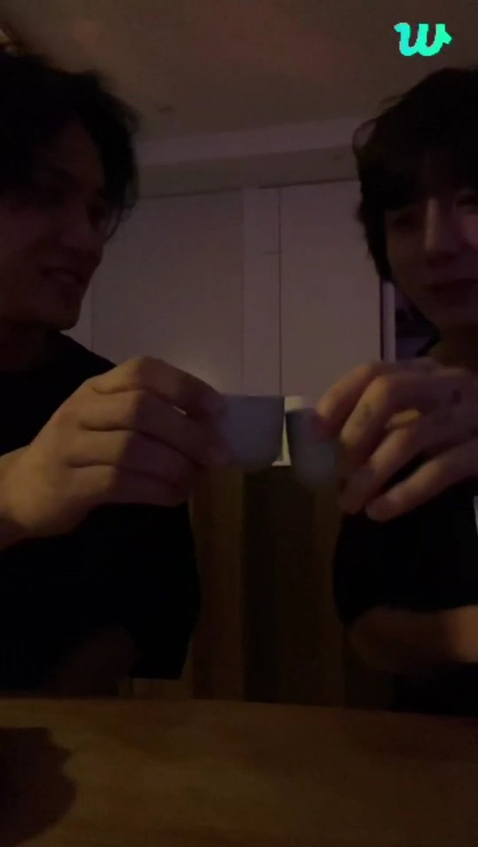 Maikkuliini99's tweet image. My armycarat heart is once again so happy🤩❤️
#JUNGKOOK #MINGYU #btsvt