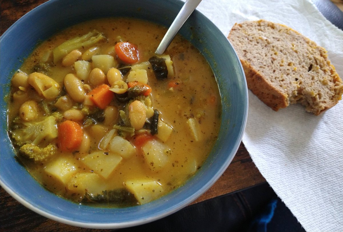 MazyBean's tweet photo. New recipes I cooked this week... Veggie loaded white bean soup and cheezy onion bread. All made from scratch, plant based and super yummy! 
#plantbased https://t.co/puUlaKWQEK