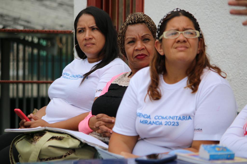 Galindez_vzla's tweet photo. Hoy también estuvimos en las parroquias Las Minas y Nuestra Señora del Rosario en #Baruta // Nos reunimos con los voceros y voceras del Poder Popular para activar la Agenda Comunitaria 2023. 

 #PuebloConscienteYMovilizado

@NicolasMaduro https://t.co/7uVy7jElNi