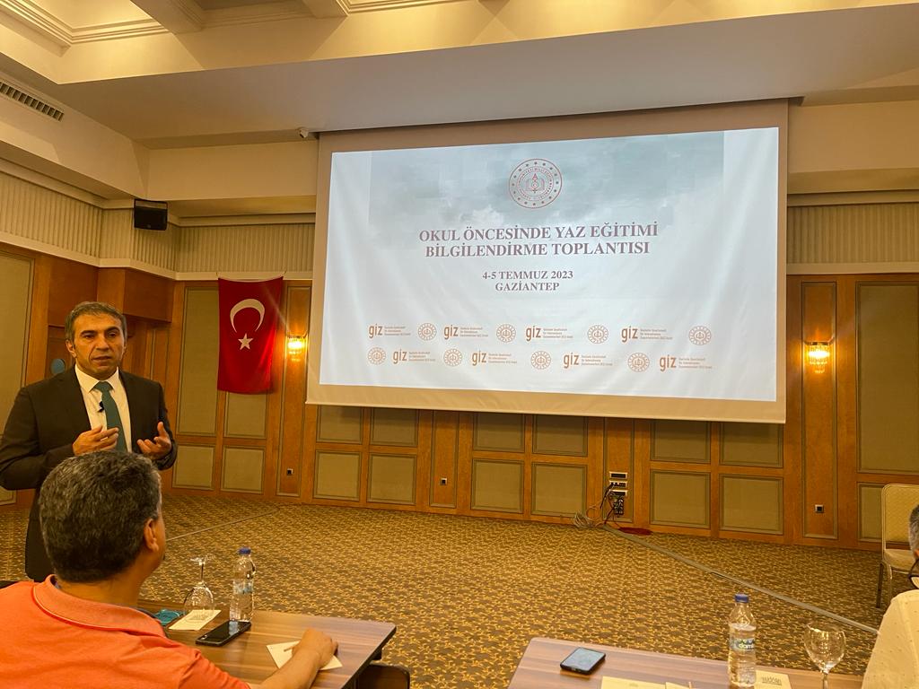 DurduNaime's tweet photo. İlimizde düzenlenen "Okul Öncesinde Yaz Eğitimi Bilgilendirme Toplantısı" TEGM Daire Başkanı Sayın @cinogluekrem nun değerli katılımları başlamıştır.
@yasintepe @erdalkilinc27 @MetinMengilli @bedriyesoku2 @nurten_tmz @glbntabakcioglu @GantepECE @Gaziantep_MEM @sahinbeymem https://t.co/gLJqvAqwsQ