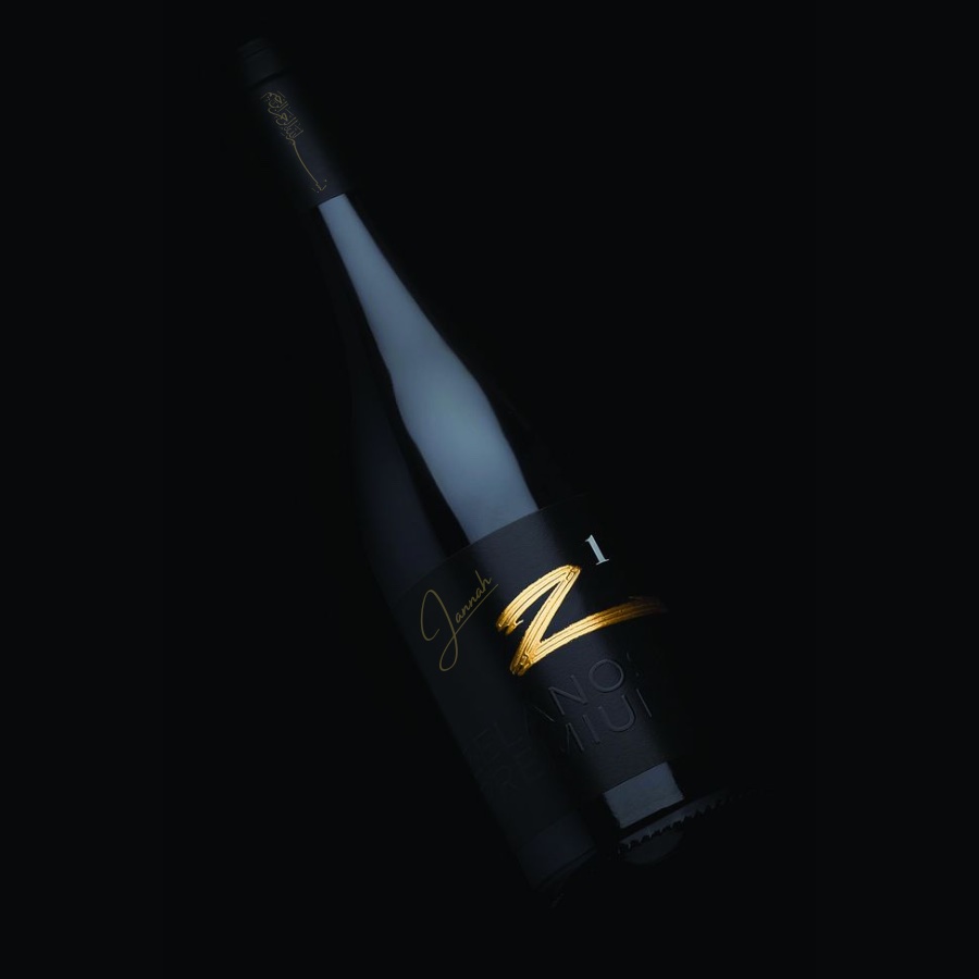 jannahbrews's tweet photo. Dear Critics, you call it 'imitation', we call it 'redefining halal'. While you're popping soda cans, we're uncorking luxury. Here's to halal with a touch of class. 🥂 #JannahBrews #HalalLuxury #NotGrapeJuice #HALAL #wine #HALALWINE https://t.co/1Ygrc46Kdy