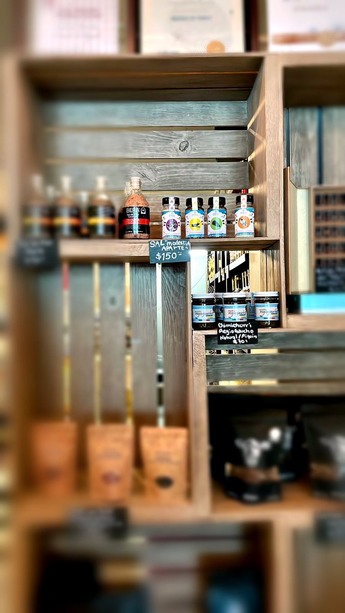 Tenemos una gran noticia para los mezcalovers regios 🔵⚪️🤠

Ya puedes disfrutar de #UnGranMezcal y una exclusiva línea de sales de gusano en la boutique El Murciélago Tequilería

¿Te animas a probarlo?