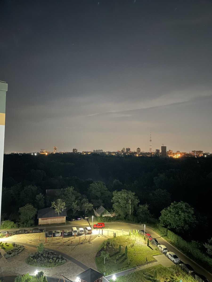 Witness45's tweet image. 3тя ночі. І 5те липня.
#Kyiv #укртві