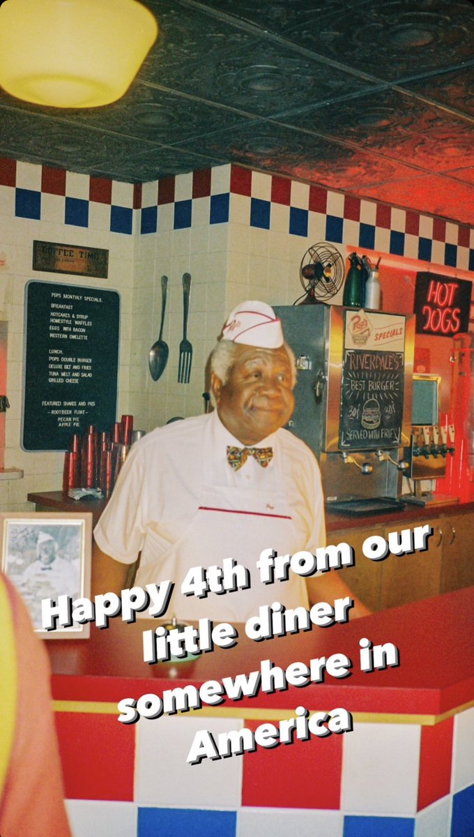 ColsprUpdatesFR's tweet image. #PHOTOS (2) | Story Instagram de @colesprouse (05/07)