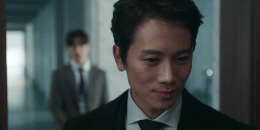 nacchi_yohagao's tweet photo. #TheDevilJudge
#TDJRewatch EP1
Yohan always laughs out of sight when Gaon bites him. He deliberately acts falsely evil to get Gaon to chase him further and get stuck in the Abyss.
And his strategy was a great success, by the end of the EP1, Gaon was hooked on chasing Yohan. https://t.co/1yP03NI5vw